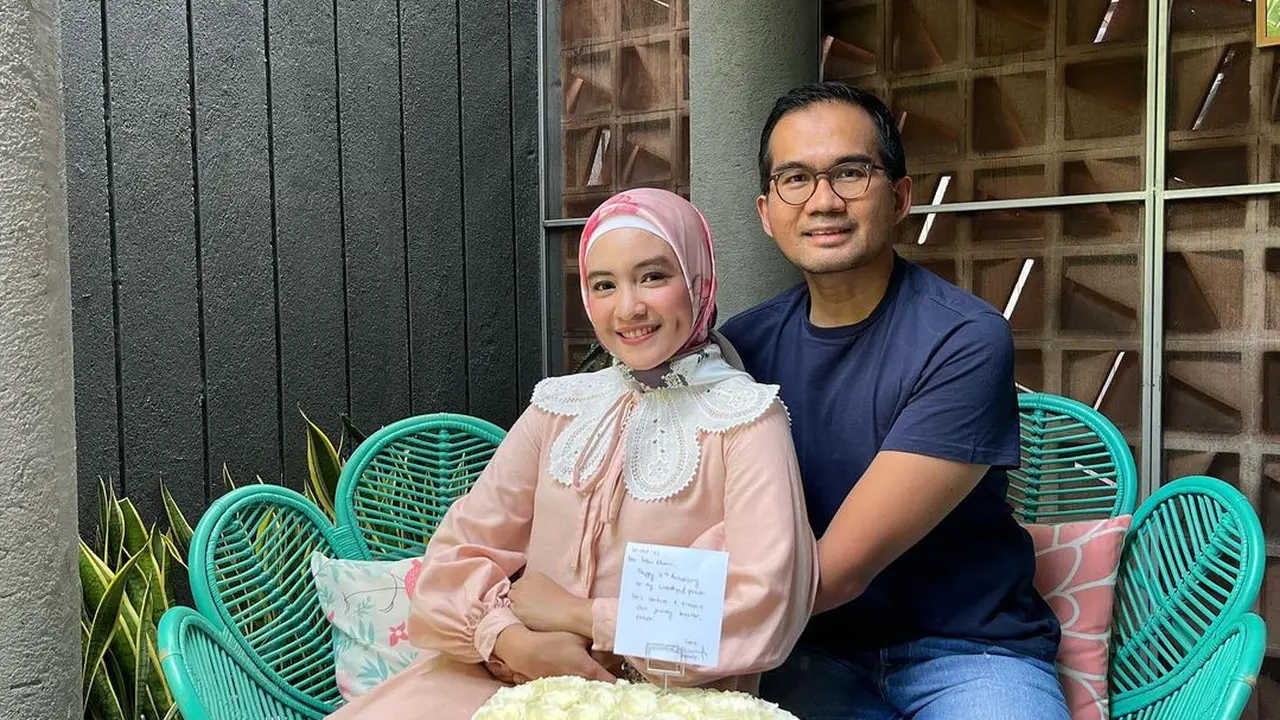 11 Tahun Bersama, Ini 6 Potret Intan Nuraini dan Suami Rayakan Ultah Pernikahan