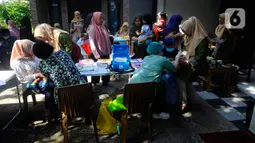 Hari ini, Pemerintah Provinsi Jawa Barat secara serentak melakukan vaksinasi polio terhadap anak usia 0-59 bulan. (merdeka.com/Arie Basuki)
