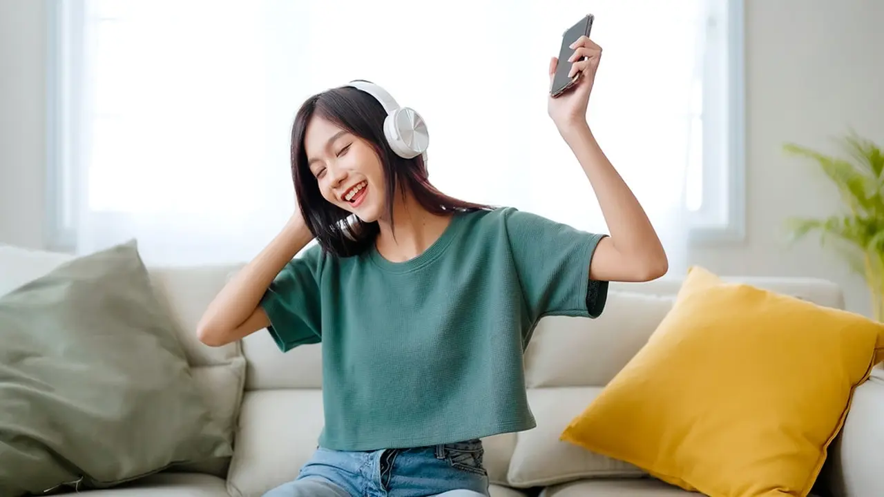 bahagia mendengarkan musik santai