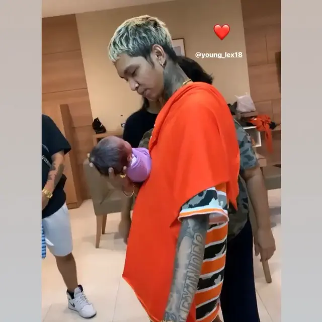 6 Potret Terbaru Zaenab Alexander yang Menggemaskan saat Bareng Young Lex