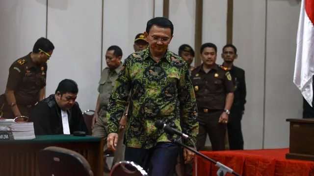 20170420-Ahok Jalani Sidang Tuntutan-Pool