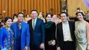 Sementara itu, Ahok mengenakan setelan jas hitam dengan inner kemeja putih dan dasi motif garisnya.  [Instagram/@btpnd]