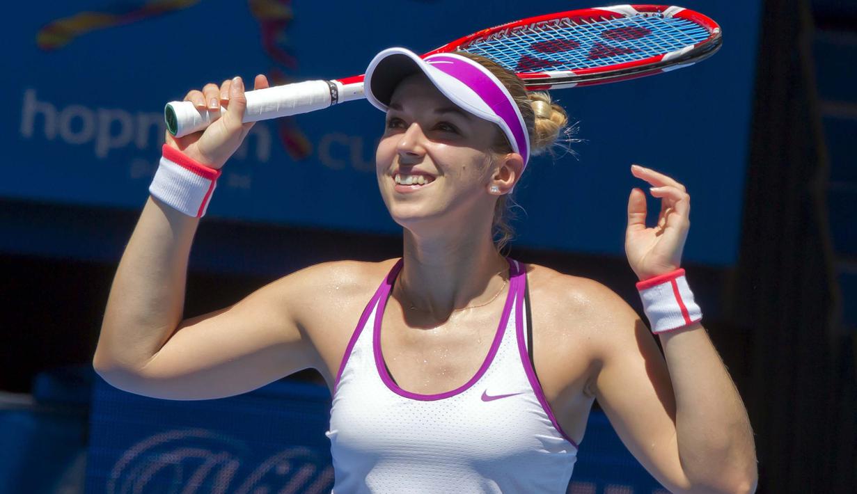 Sabine Lisicki dari Jerman terlihat kecewa dengan pukulannya saat tampil pada Tenis Piala Hopman di Perth, Australia  (7/1/2016). (AFP Photo/Tony Ashby) 
