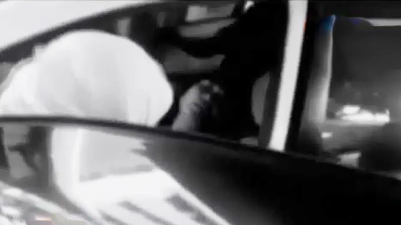 VIDEO: Seorang Ibu Lahirkan Bayinya di Tengah Kemacetan