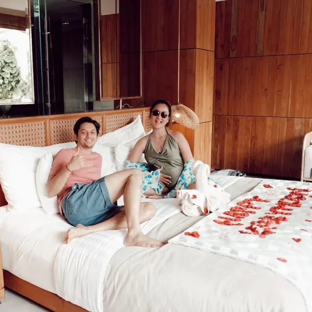 Usia Kandungan 6 Bulan, Ini 6 Momen Andrew Andika Ajak Istri Babymoon di Bali
