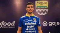 Nick Kuipers saat dikenalkan secara resmi sebagai pemain Persib di Graha Persib, Bandung, Selasa (20/8/2019). (Bola.com/Erwin Snaz)