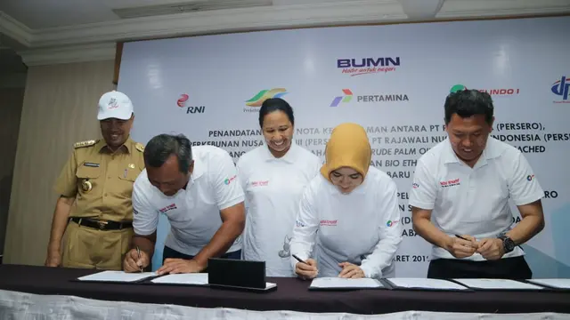 Pertamina, RNI dan PTPN III menandatangani Nota Kesepahaman terkait kerjasama penyediaan bahan baku crude palm oil (CPO), Refined Bleached Deodorized Palm Oil (RBDPO) dan Bio Ethanol. Dok Kementerian BUMN