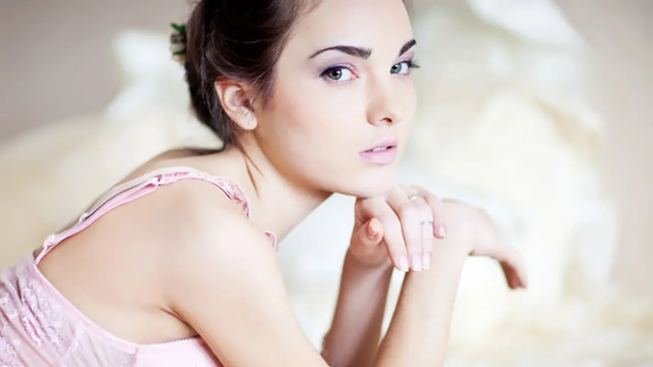 (c) shutterstock