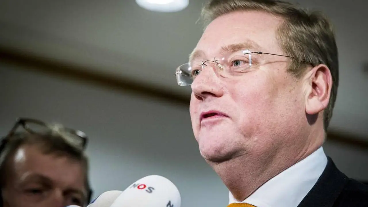 Ard van der Steur mengundurkan diri sebagai Menteri Kehakiman Belanda