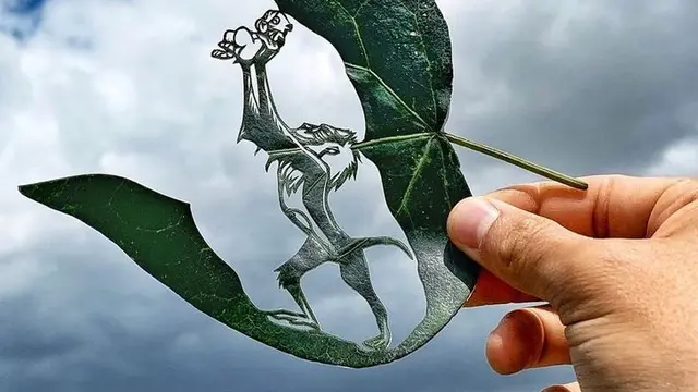 Seniman Ini Buat Adegan Ikonik di Daun dengan Teknik Kirigami, 7 Hasilnya Mengagumkan