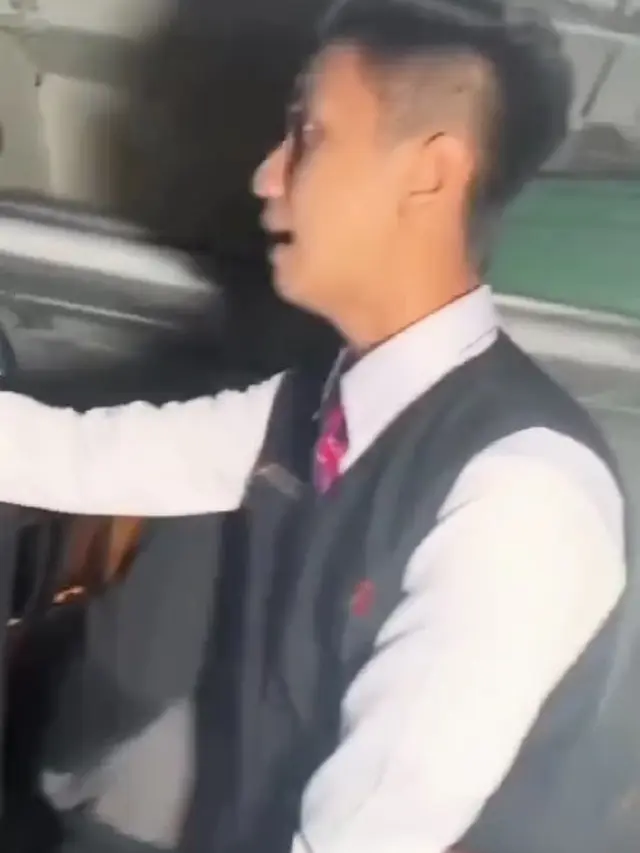 Penumpang Batik Air Buka Paksa Pintu Darurat