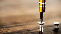 How to get stripped screw out. (Photo: rawpixel.com/Freepik)
