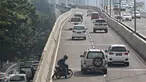 Pengendara sepeda motor melintas di jalan layang non-tol Kampung Melayu-Tanah Abang di Jakarta, Jumat (15/4). Kurangnya pengawasan membuat sejumlah pemotor nekat menerobos ke jalur khusus tersebut. (Liputan6.com/Immanuel Antonius)