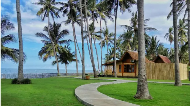Banyuwangi Bikin Wisata Buka Puasa di Tepi Pantai Berlatar Selat Bali
