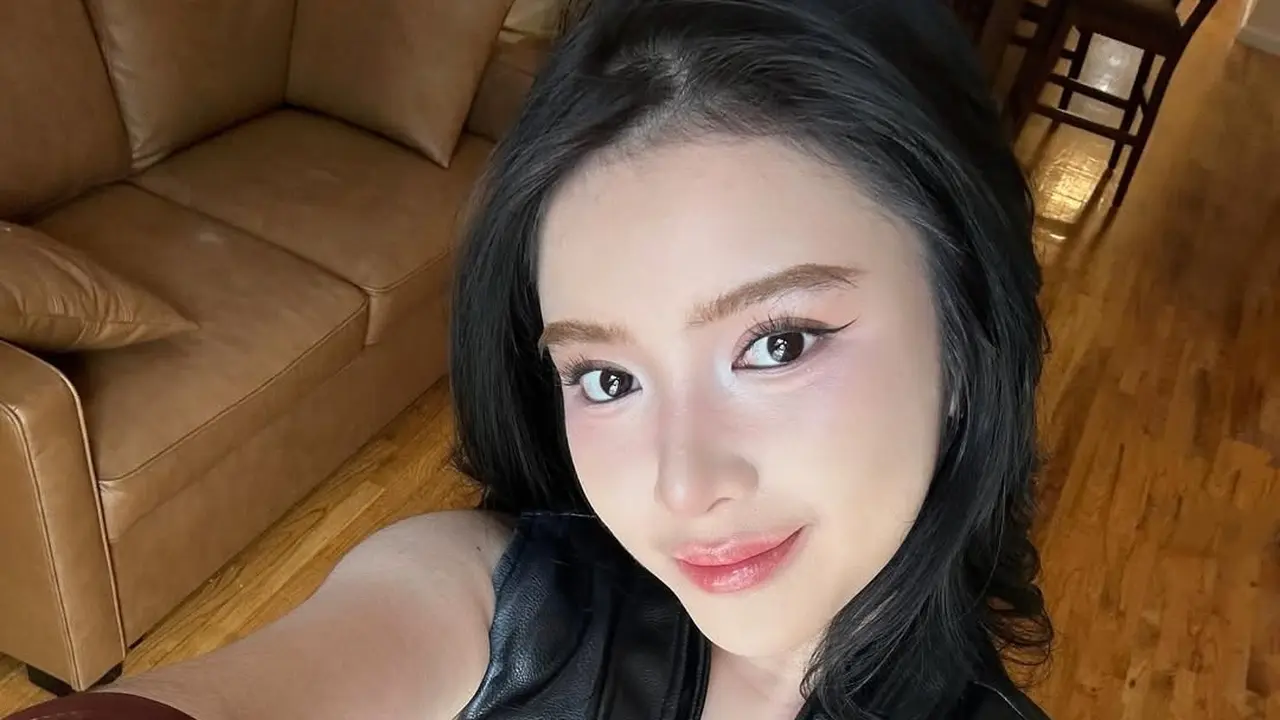 Dikenal BLINK Sejati, Gaya Edgy Tiara Andini Nonton Konser BLACKPINK di Luar Negeri Curi Perhatian