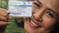 Ria Irawan berobat gratis dengan kartu BPJS kesehatan. 