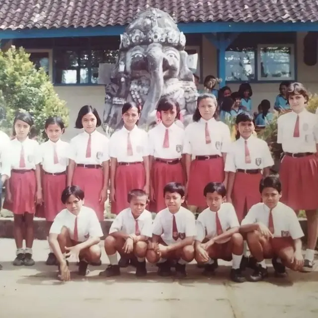 Potret Lawas 6 Artis Bareng Teman SD, Parasnya Bikin Pangling