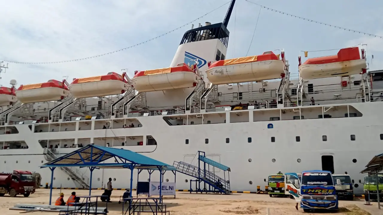 Kapal Pelni di Batam. (Foto: Liputan6.com/Ajang Nurdin)