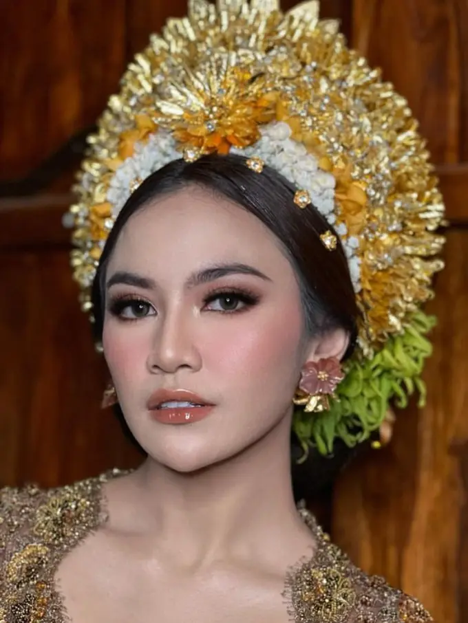 Potret Gaya Makeup Mahalini  saat Prosesi Adat Mepamit Jelang Pernikahan Bersama Rizky Febian