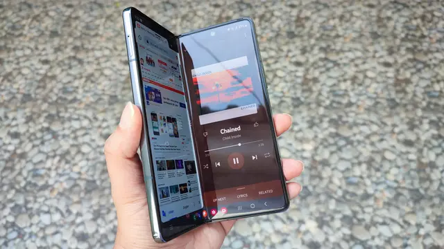 Samsung Galaxy Z Fold4 5G (Liputan6.com/Giovani Dio Prasasti)