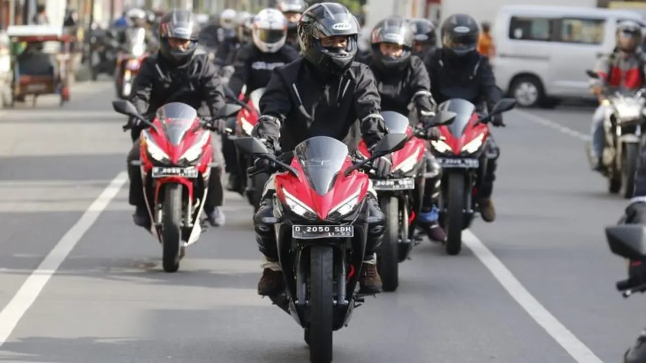 Honda CBR150 R