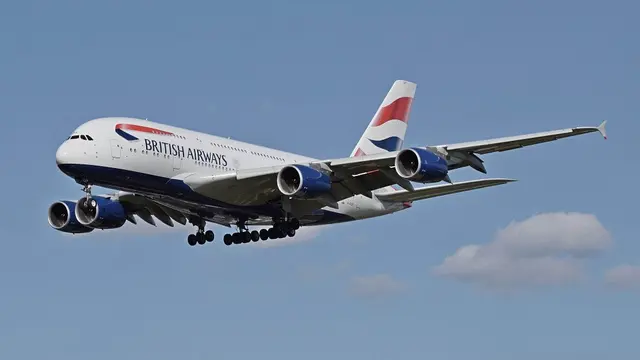 Kabin Pesawat British Airways Menghitam Usai Ponsel Terbakar di Tengah Penerbangan