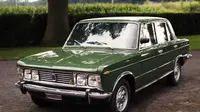 mobil pertama yang dibeli Yon Koeswoyo, Fiat 125 (youtube)