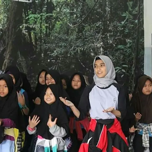 6 Potret Nadya Mustika saat Berkegiatan di Panti Asuhan, Sosok yang Aktif