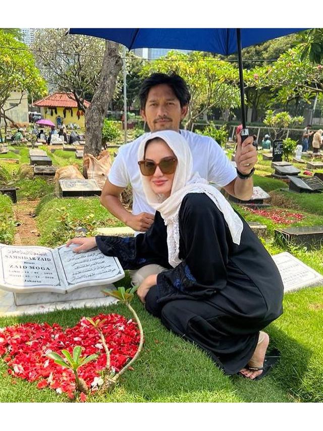 6 Potret Kegiatan Artis Jelang Ramadan, Sultan Djorghi Ikut Bersihkan Masjid