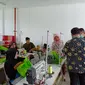 Pembuatan APD dikerjakan di Balai Latihan Kerja Dinas Tenaga Kerja Kota Semarang.
