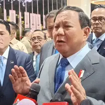 Presiden Prabowo Subianto usai  memberikan arahan tertutup kepada jajaran pimpiman Badan Pengelola Investasi (BPI) Daya Anagata Nusantara (Danantara) dan direksi BUMN dalam acara Town Jall Meeting Danantara di JCC Senayan, Senin (28/4/2025). (Foto: Liputan6.com/ Lizsa Egeham).