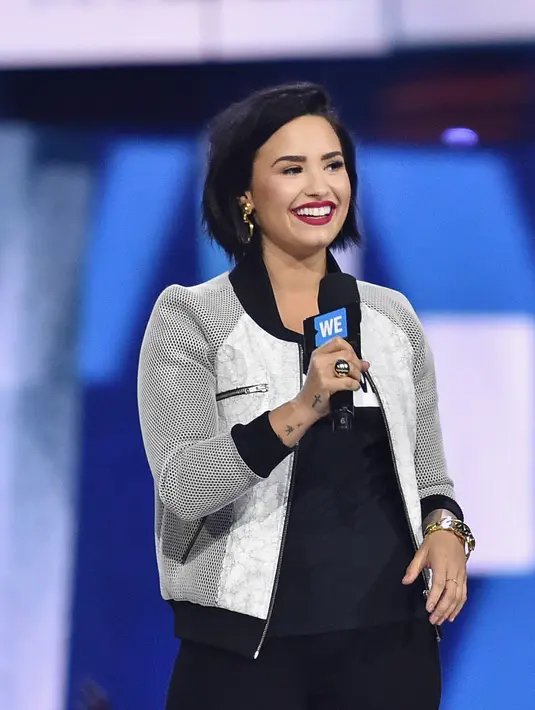" Aku tidak menyangka kamu secantik lebih dari yang di televisi," tulis salah seorang penggemar di instagram Demi Lovato. (AFP/Bintang.com)