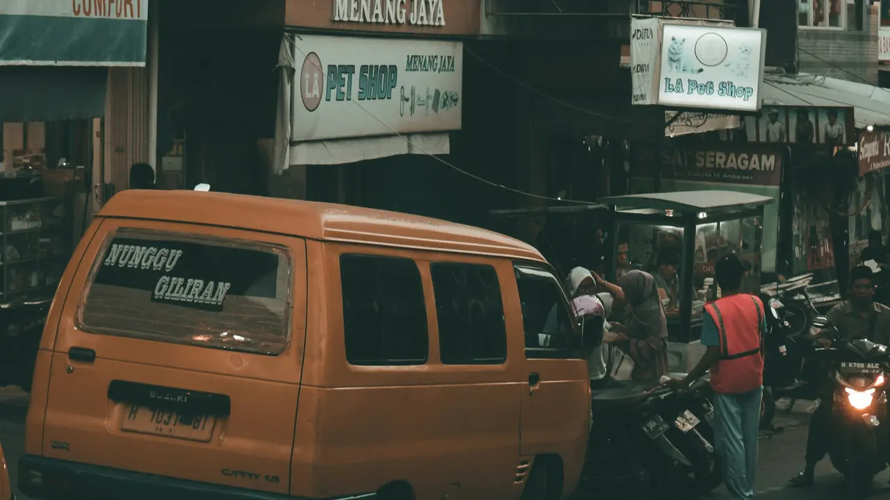 Ambarawa, Semarang, Indonesia (Photo by William Manuel Son on Unsplash)
