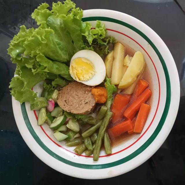 Resep selat solo gelatin sapi sebagai makanan khas Natal. (dok. Cookpad @Nurulita)