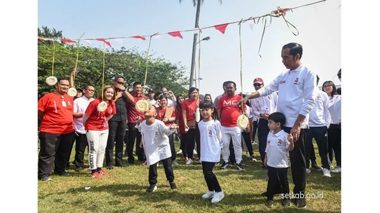 7 Momen Keseruan Para Menteri Kabinet Kerja Jokowi-JK Lomba Agustusan