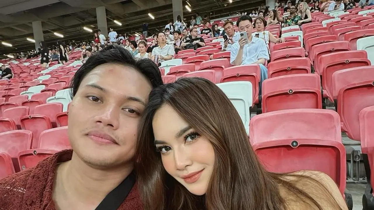 Siap Menikah Esok Hari, Ini 10 Potret Perjalanan Cinta Rizky Febian dan Mahalini