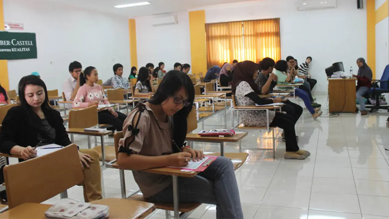 Ajang Pencerdasan Try Out Tingkat SMA ala BEM FISIP UNDIP