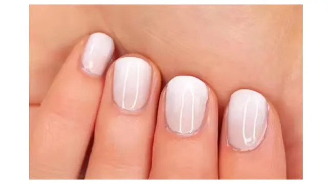 9 Langkah Mudah Bikin Nail Art Ombre di Rumah, Hasilnya Seperti Salon