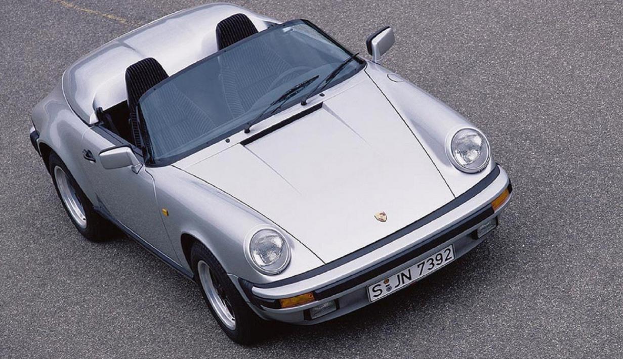 Porsche 911 G Series Speedster merupakan versi atap terbuka dari Porsche 911 model tahun 1988. Mobil ini hanya ada 2.103 unit di dunia. (Source: classicandsportscar.com)