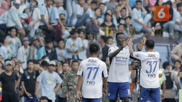 Persib Bandung Vs Perserang Serang