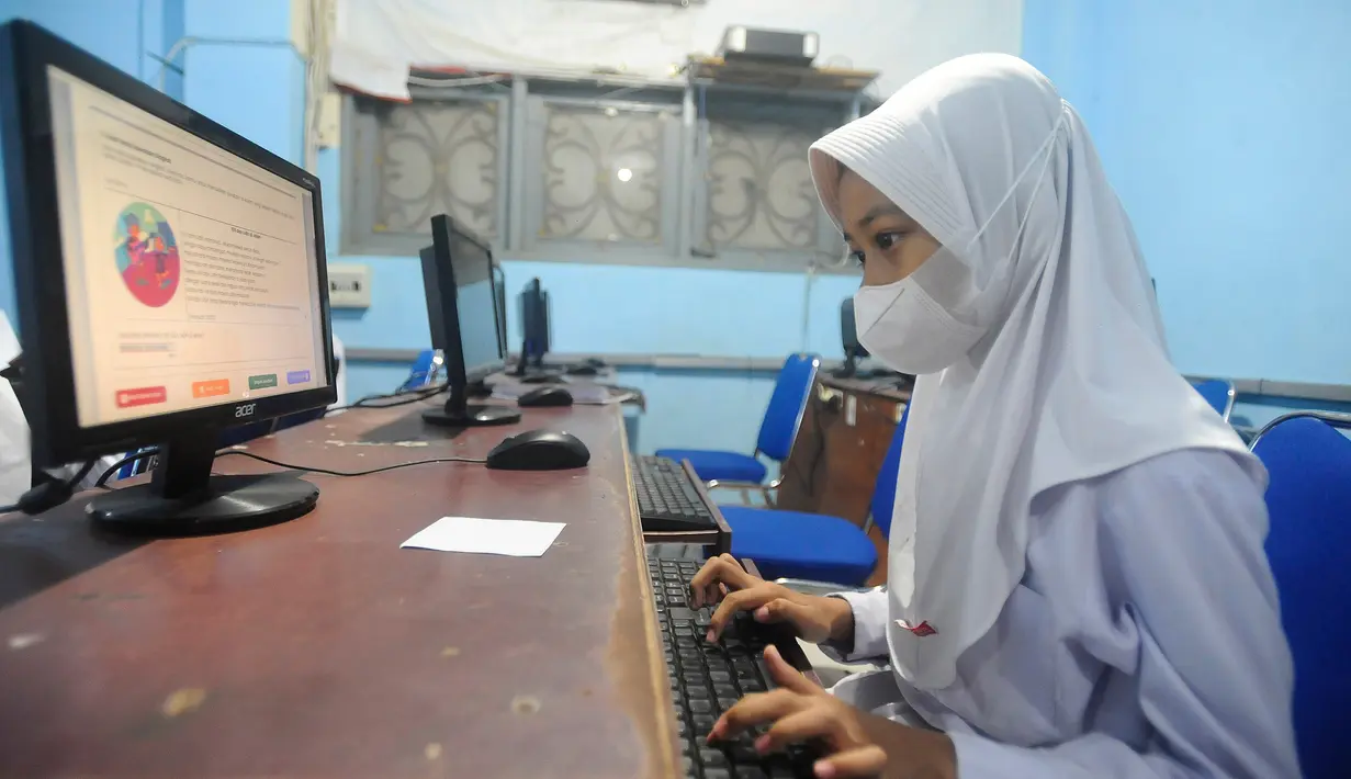 Untuk diketahui, ANBK SD 2024 dijadwalkan terlaksana dalam dua tahap. Tahap pertama 28-31 Oktober 2024, sementara tahap kedua dimulai 4-7 November 2024. (merdeka.com/Arie Basuki)
