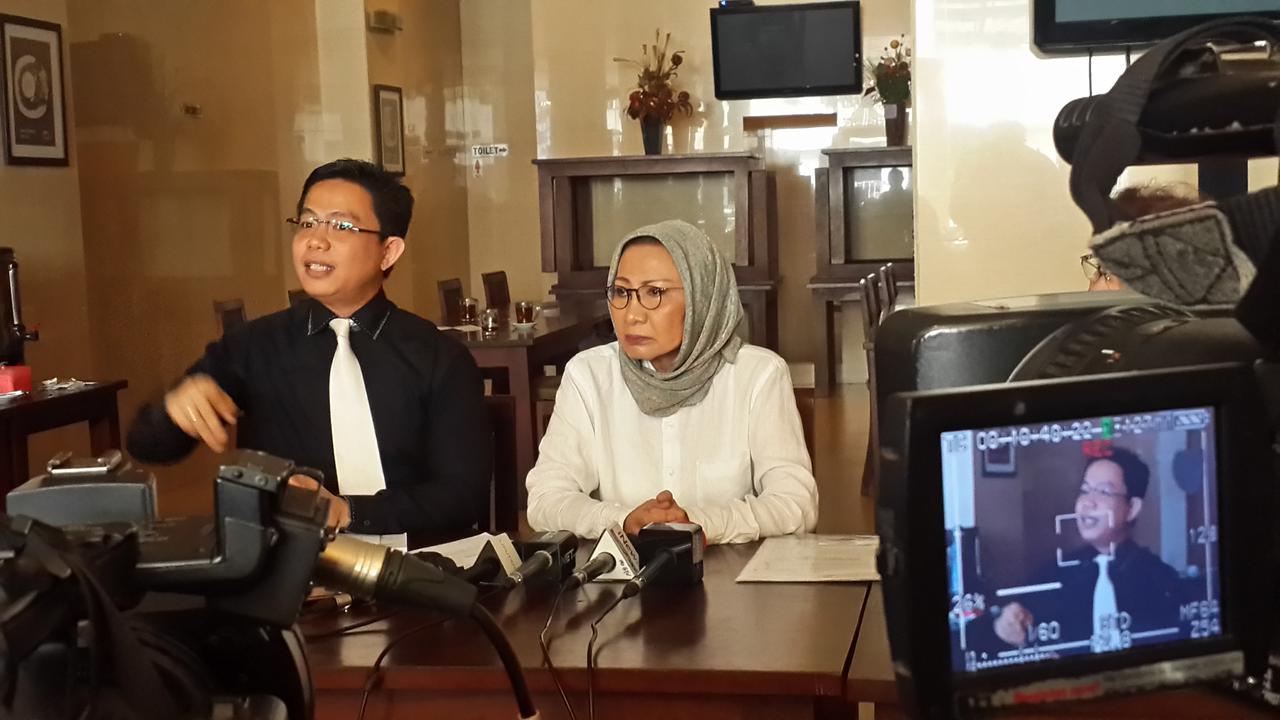 Ratna Sarumpaet memberikan konfrensi pers terkait somasi ke Dinas Perhubunagn DKI