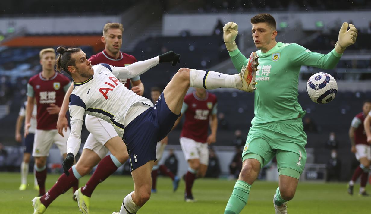 Tampil lagi sebagai stater, veteran berusia 31 tahun itu membuka pesta Tottenham pada menit kedua setelah memaksimalkan umpan Son Heung-min. (Foto: AP/Pool/Julian Finney)