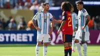 Lakukan Gestur Tutup Mulut saat Bicara dengan Messi di Final Piala Dunia 2026, Cucurella Tak Dikartu Merah