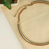 Ilustrasi Gelang Emas (Credit: Paolo Cifuentes/Unsplash)