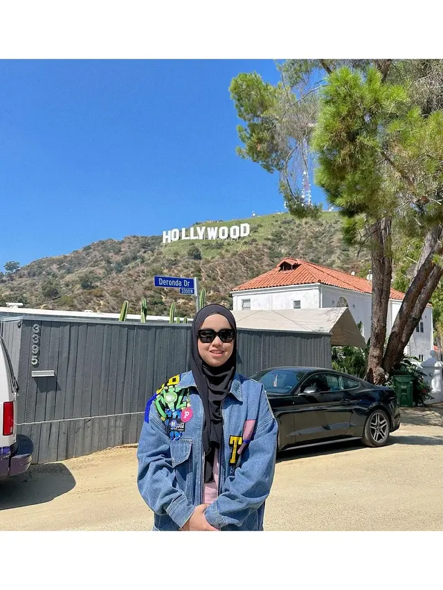 6 Potret Putri Ariani Jalan-Jalan di Hollywood Usai Tampil di AGT, Semringah