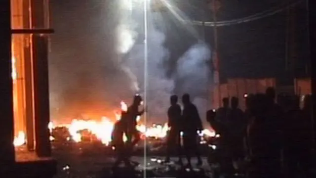 Bentrok Eksekusi Lahan, Halte Busway Buaran Dibakar Warga