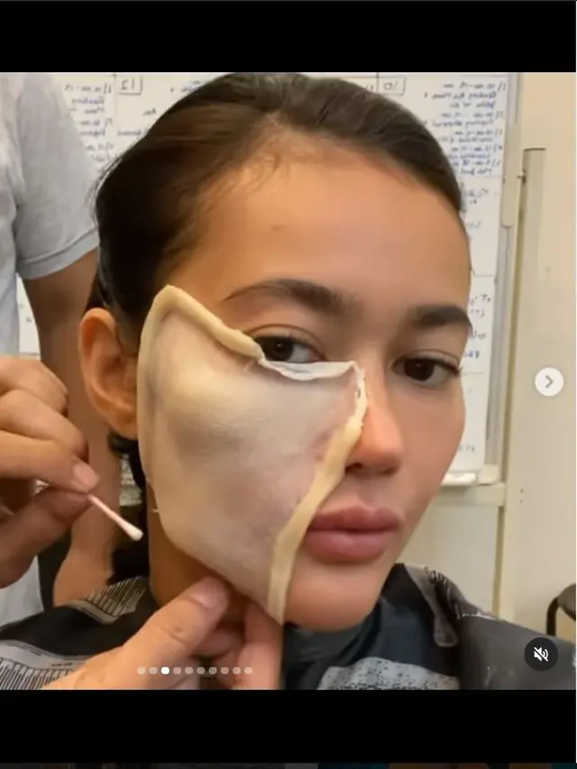 7 Transformasi Ratu Felisha saat Jadi Karakter Buruk Rupa di Film 'Seperti Dendam'