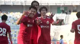 Pemain Persija Jakarta, Arlyansyah Abdulmanan, memamerkan selebrasi ala Spiderman setelah mencetak gol pembuka ke gawang PSMS Medan pada laga terakhir Grup B Piala Presiden 2026 di Stadion Gelora Bung Tomo, Surabaya, Sabtu (1/8/2026). Gol Arlyansyah membuka jalan kemenangan Macan Kemayoran sebelum akhirnya menutup pertandingan dengan skor 4-1 untuk memastikan langkah ke semifinal menghadapi Persib Bandung. (Bola.com/Wahyu Pratama)