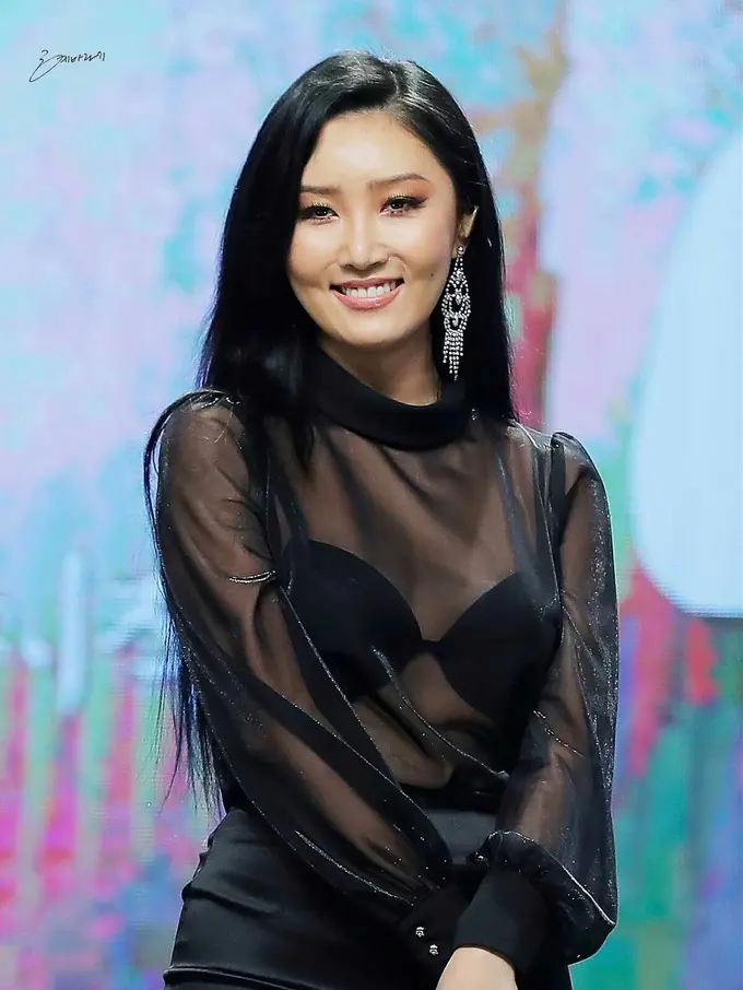 Hwasa MAMAMOO